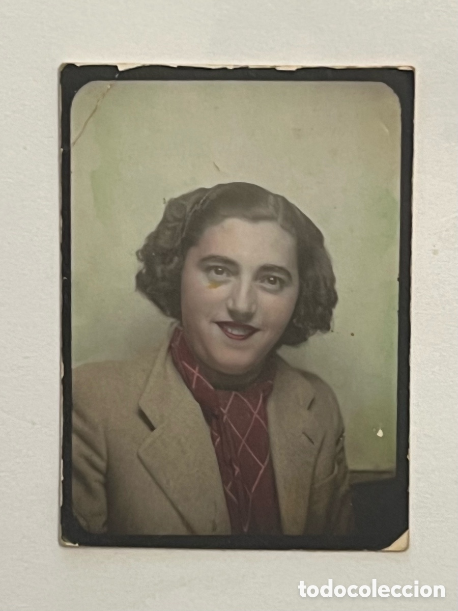 Fotograf&iacute;a antigua: FOTOMATON. Fotograf&iacute;a Coloreada.. la Joven de labios de Carm&iacute;n RoJo (h.1945?)