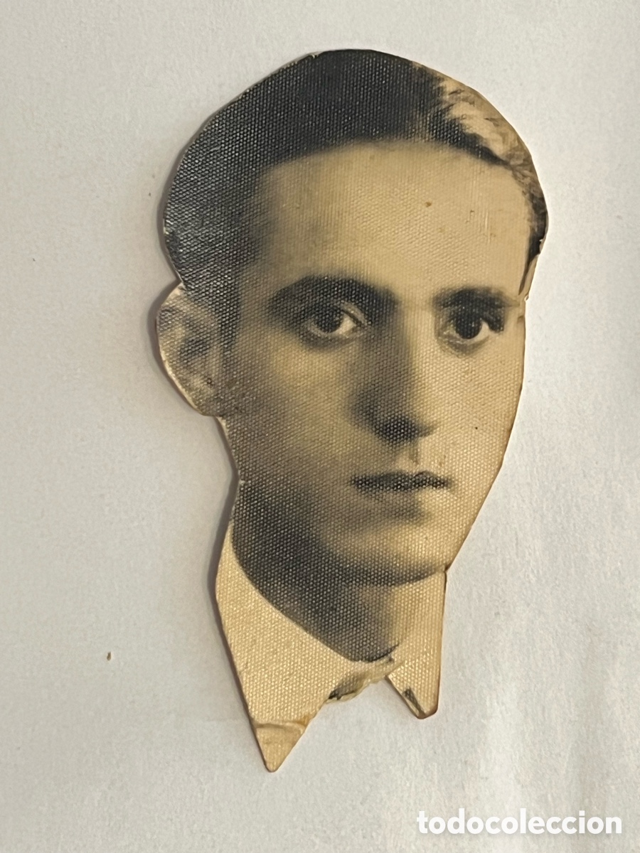 Fotograf&iacute;a antigua: FOTOMATON. Fotograf&iacute;a silueteada&hellip; Joven de Postguerra Civil Espa&ntilde;ola (h.1945?) Med&iacute;das: 4 x 7