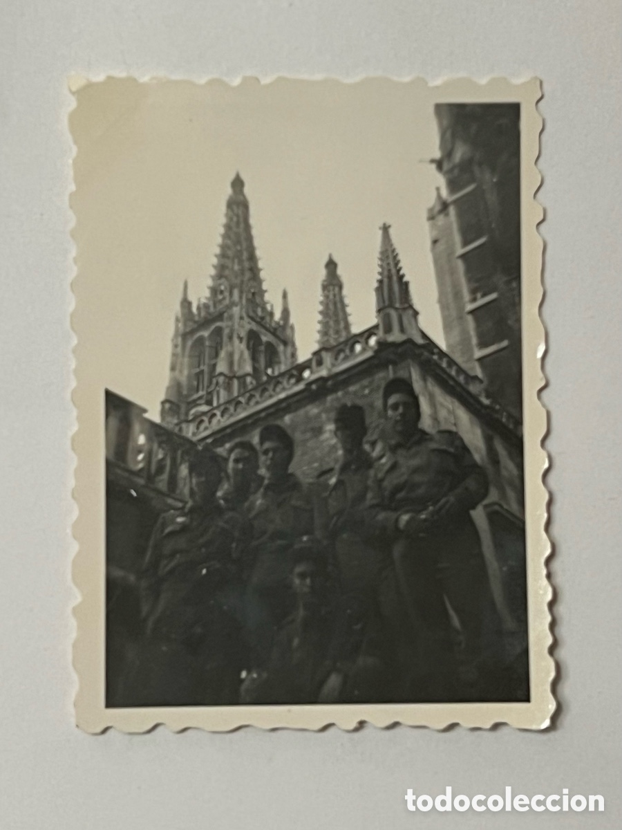Fotograf&iacute;a antigua: BURGOS. Fotograf&iacute;a Soldados frente a la Catedral..Junio de 1961,
