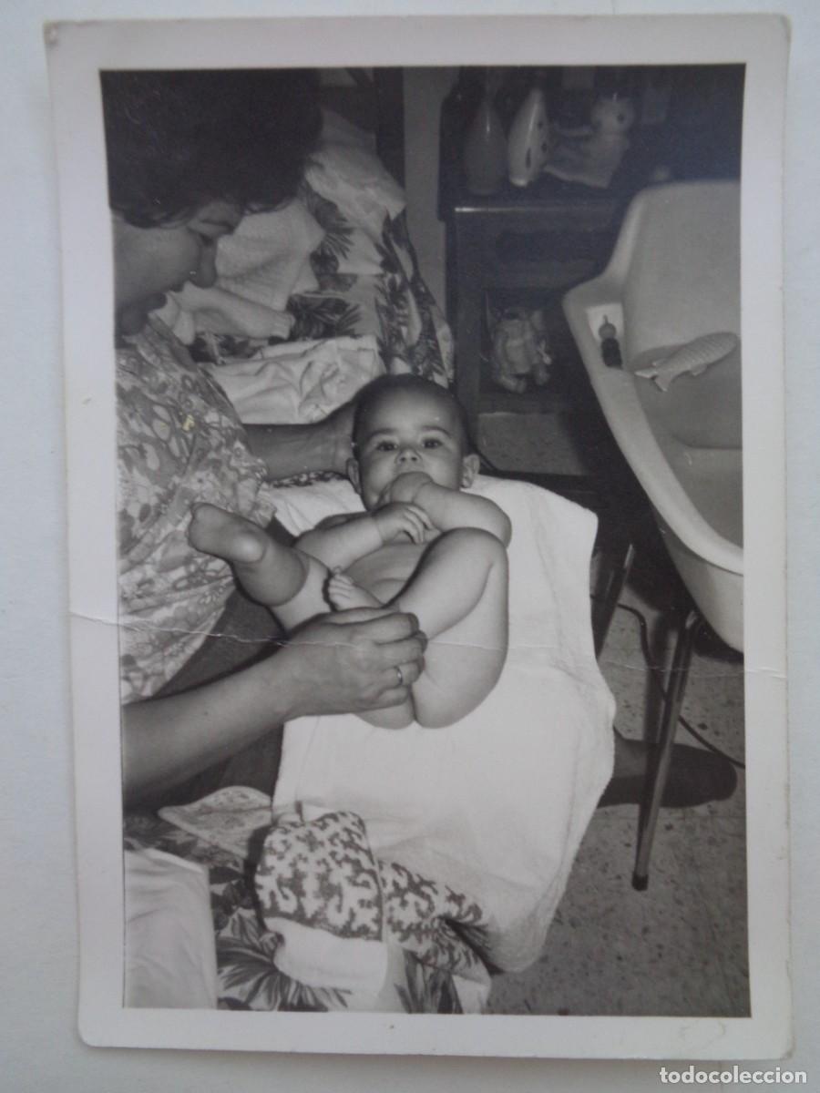 Fotograf&iacute;a antigua: FOTO DE NI&Ntilde;O PEQUE&Ntilde;O TAL SE VE CON SU MADRE