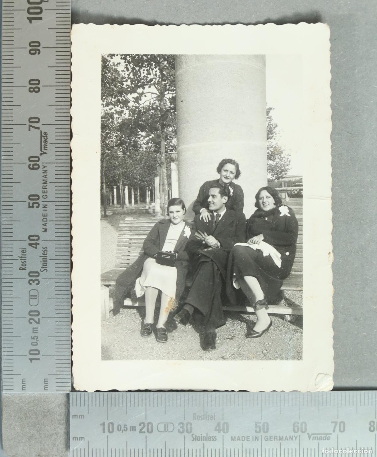 Antique Photography: FOTOGRAFIA. Fotograf&iacute;a antigua de grupo en parque hacia 1930
