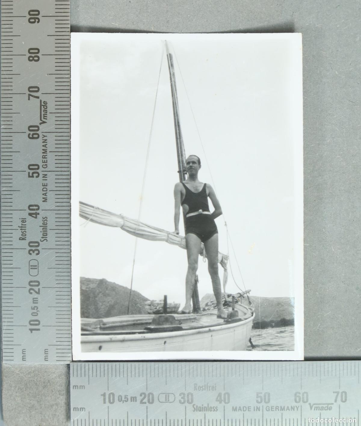 Fotograf&iacute;a antigua: FOTOGRAFIA. Hombre en velero hacia 1930