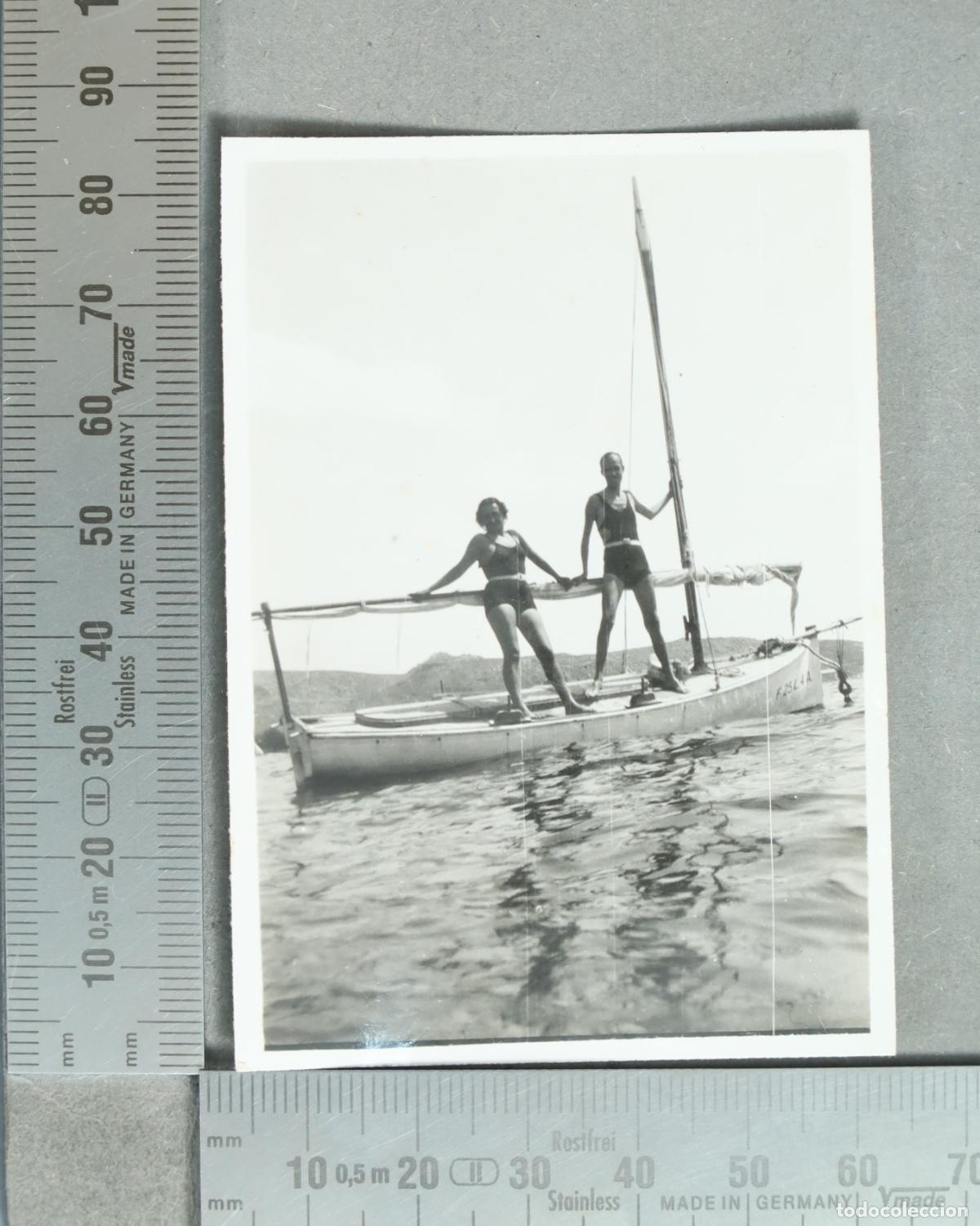 Fotograf&iacute;a antigua: FOTOGRAFIA. Pareja en velero hacia 1930