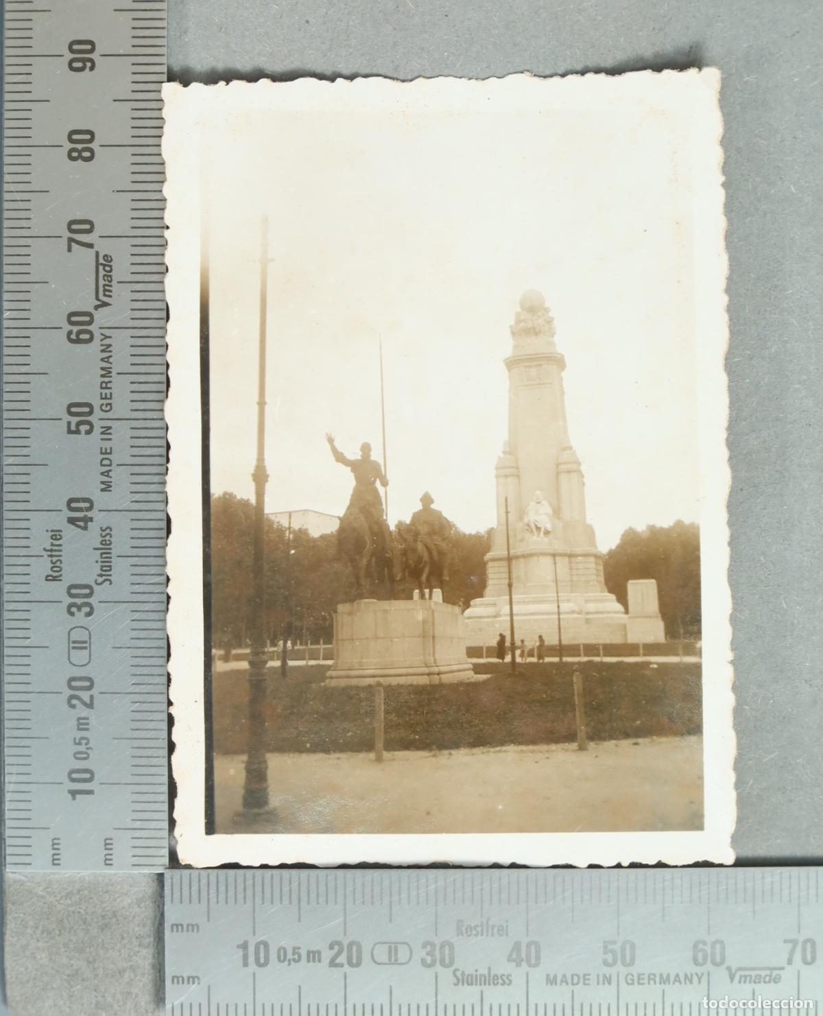 Fotograf&iacute;a antigua: FOTOGRAFIA. Madrid - Monumento a Cervantes hacia 1930