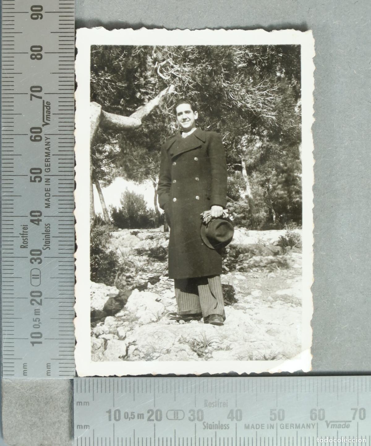 Fotograf&iacute;a antigua: FOTOGRAFIA. Palma de Mallorca - Hombre con abrigo y sombrero 1935