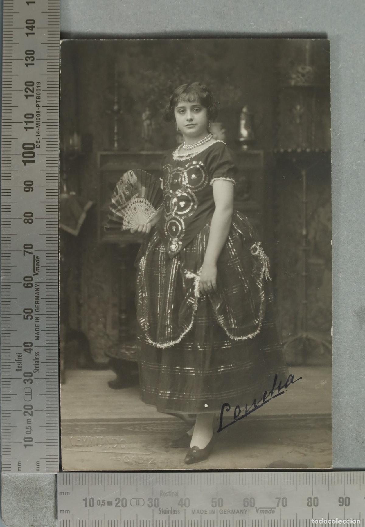 Fotograf&iacute;a antigua: FOTOGRAFIA. MUJER CON TRAJE ALTA COSTURA hacia 1920