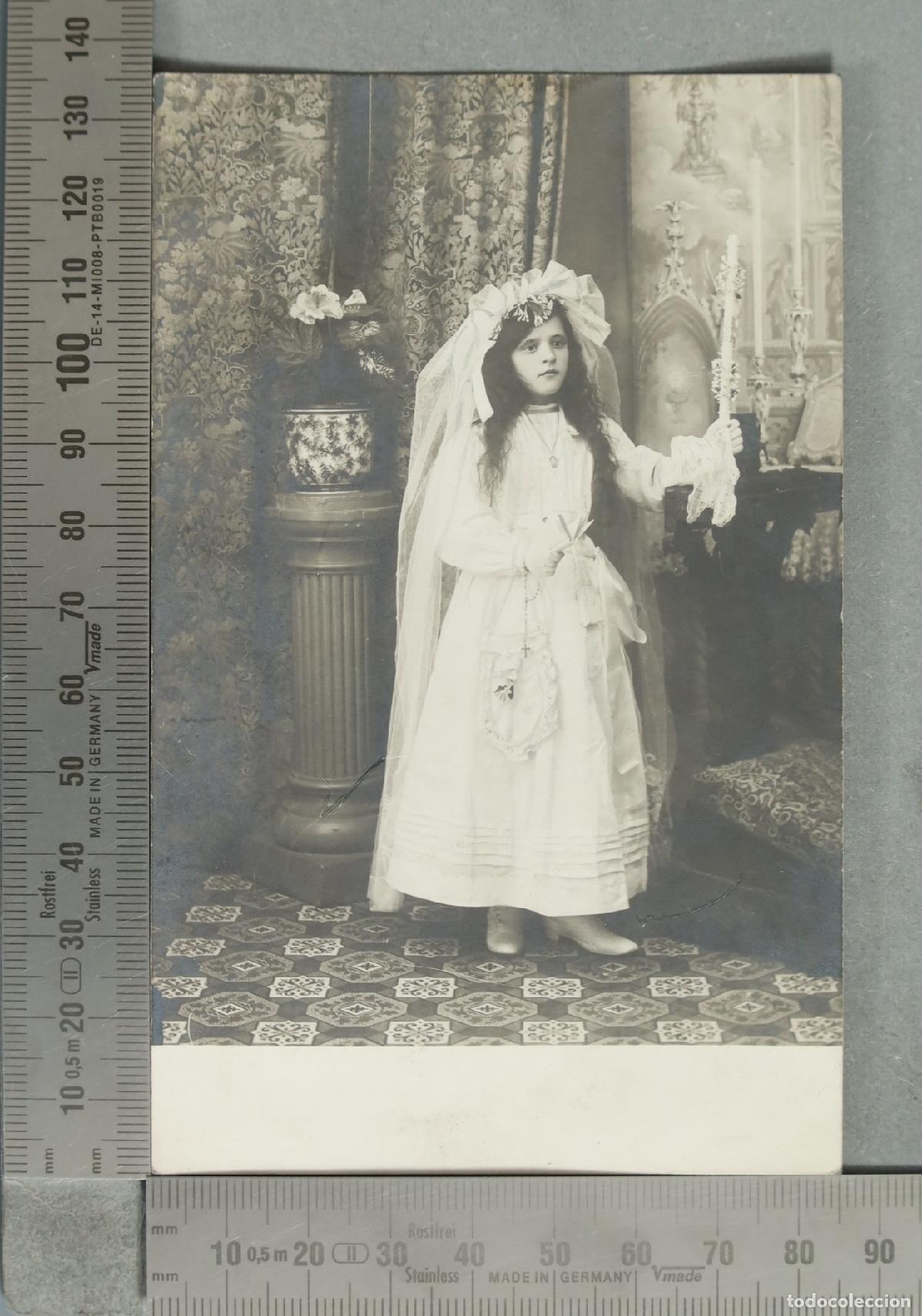Fotograf&iacute;a antigua: FOTOGRAFIA. Ni&ntilde;a en primera comuni&oacute;n - M. Olier hacia 1920