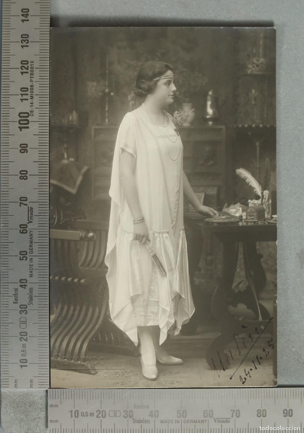 Fotograf&iacute;a antigua: FOTOGRAFIA. Reymundo - Cadiz - Retrato de mujer con vestido alta costura 1925