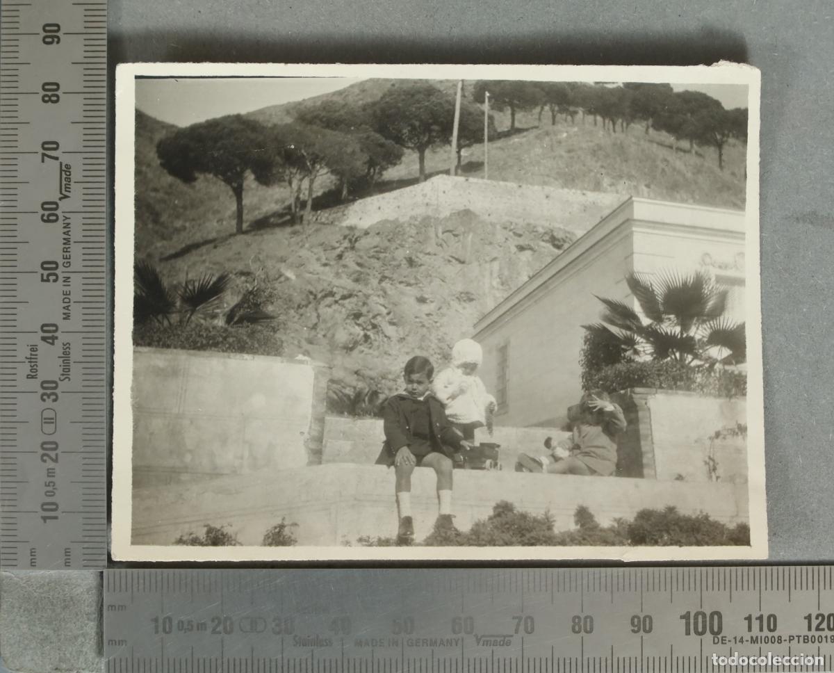 Fotograf&iacute;a antigua: FOTOGRAFIA. Ni&ntilde;os jugando al aire libre hacia 1920
