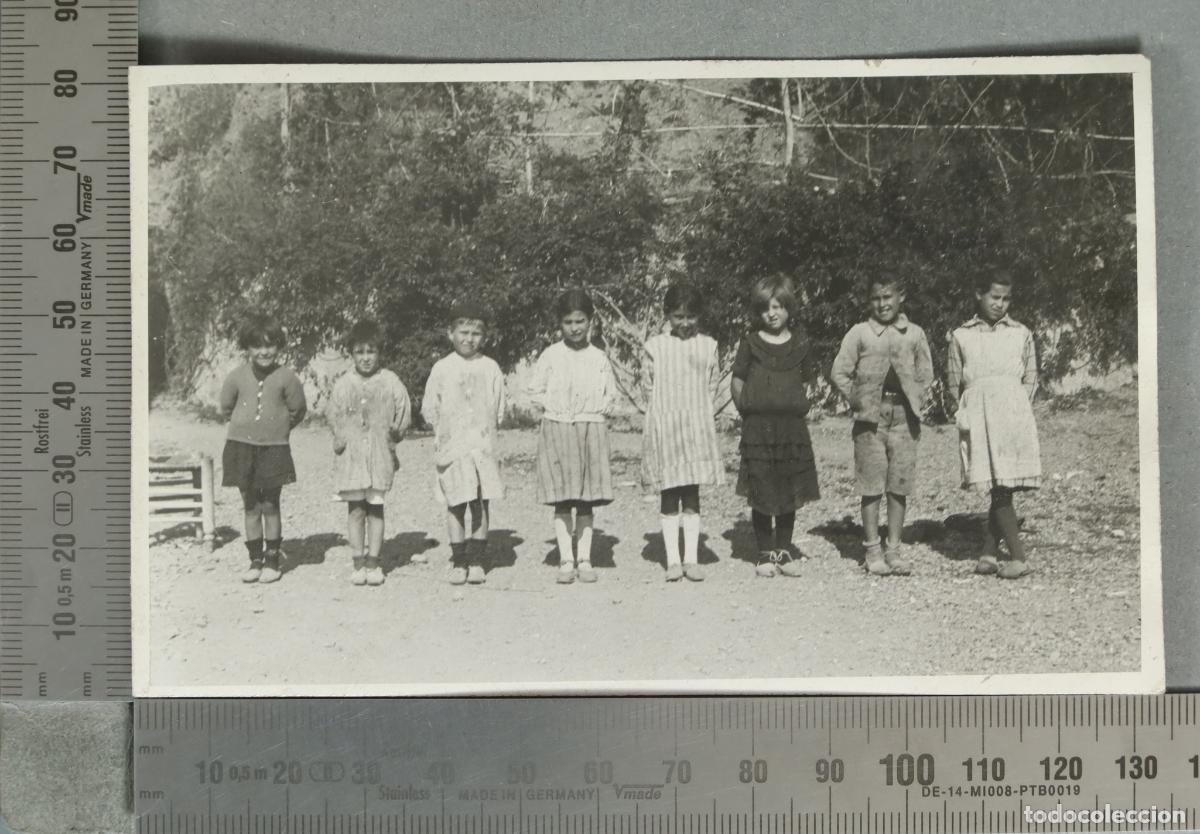 Fotograf&iacute;a antigua: FOTOGRAFIA. Grupo de ni&ntilde;os humildes hacia 1920