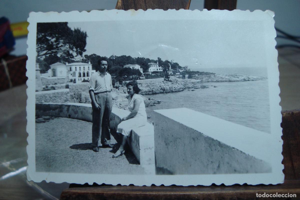 Fotograf&iacute;a antigua: ANTIGUA FOTOGRAFIA PAREJA EN SAN FELIU DE GUIXOLS. S'AGARO 1954