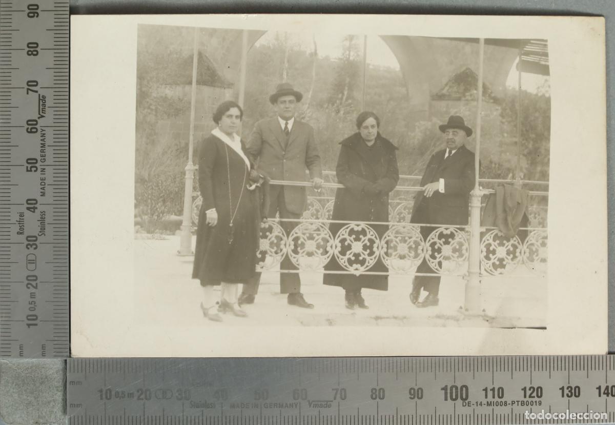 Fotograf&iacute;a antigua: FOTOGRAFIA. Retrato de grupo en un mirador hacia 1910