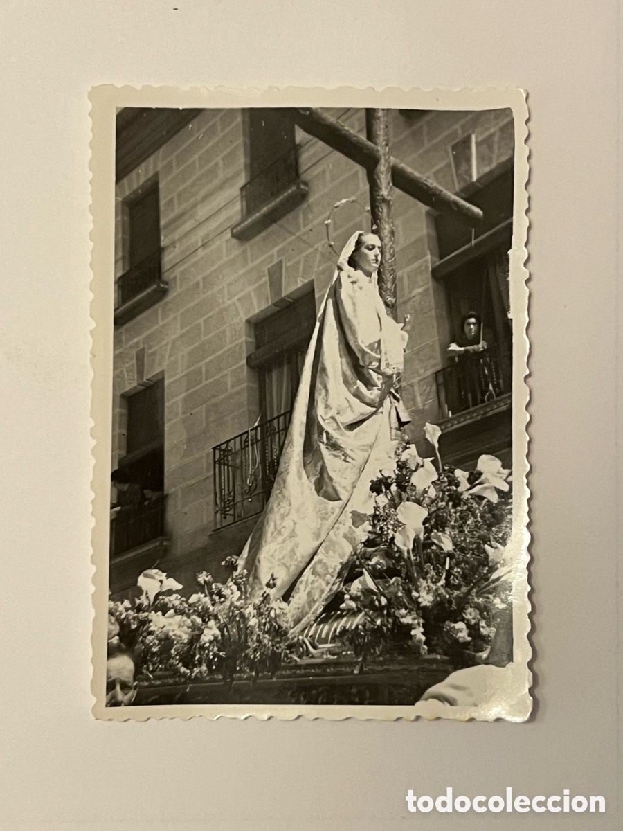 Fotograf&iacute;a antigua: HELL&Iacute;N (Albacete) Virgen de la Amargura. Semana Santa. Fotograf&iacute;a (h.1960?) Med&iacute;das: 10 x 7 cm