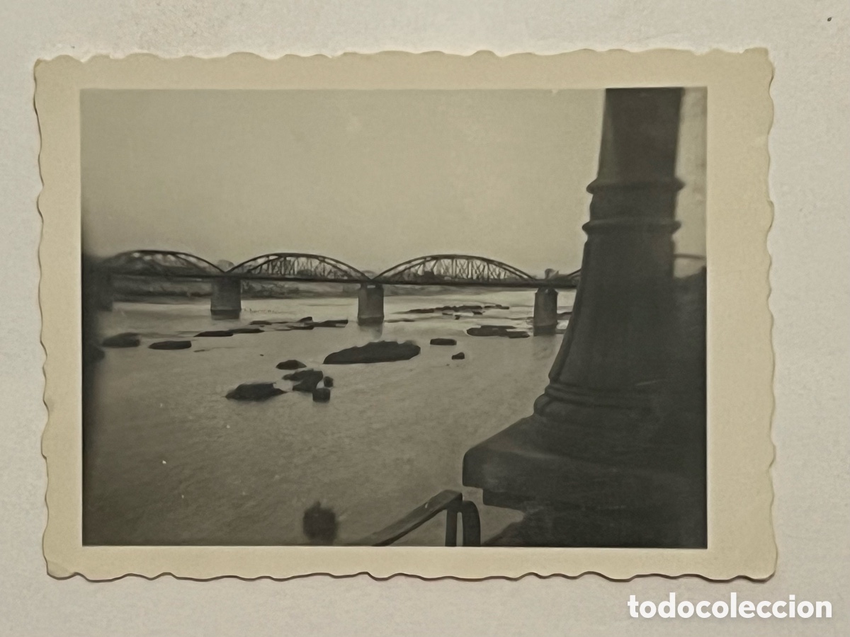 Fotografia antiga: ZARAGOZA. Foto tomada desde Puente sobre el Ebro.. Octubre de 1954, Med&iacute;das: 4,5 x 6,5
