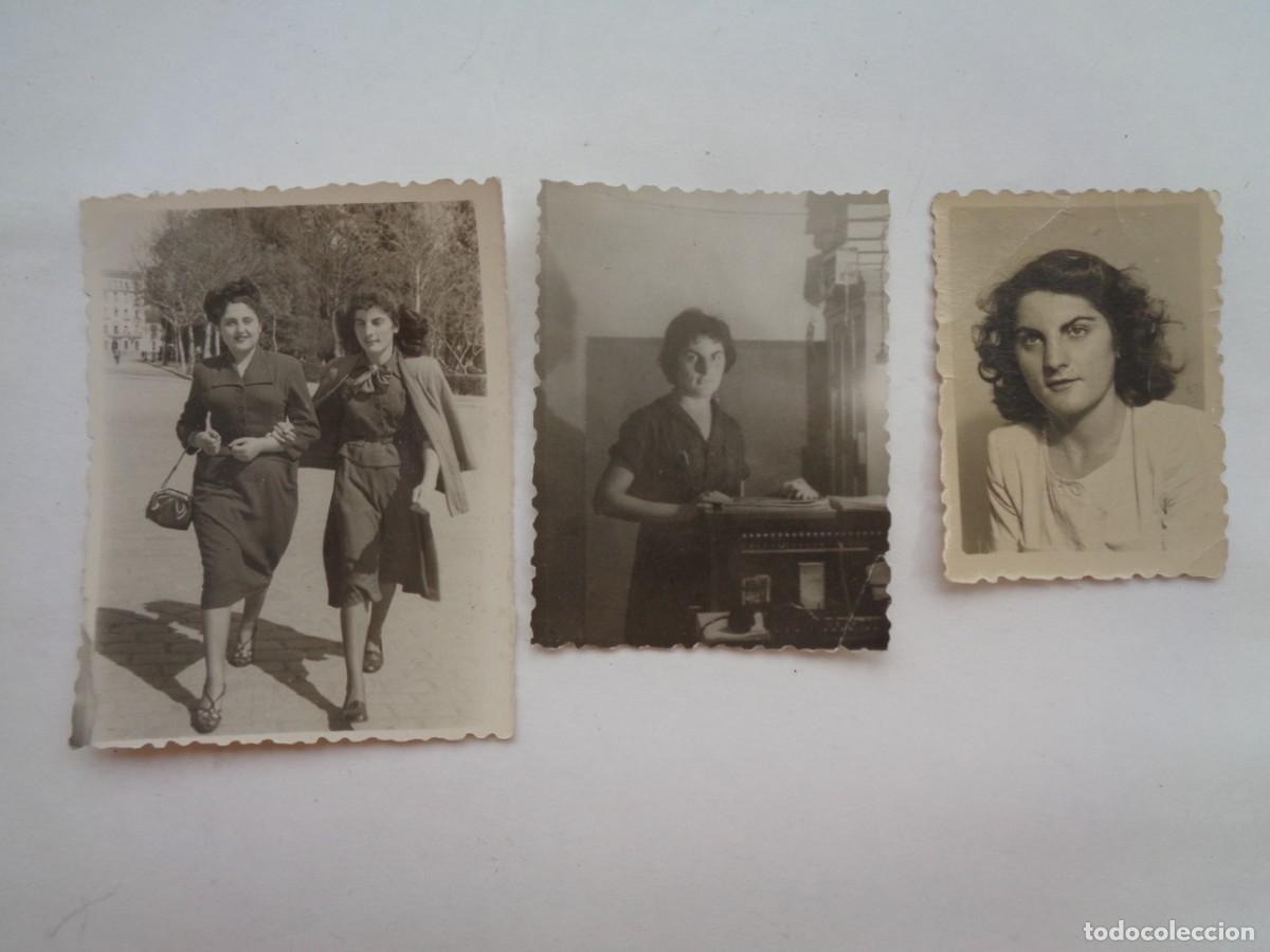 Fotograf&iacute;a antigua: LOTE DE 3 FOTOS DE LA MISMA SE&Ntilde;ORITA, UNA VESTIDA CON CAMISA AZUL FALANGISTA