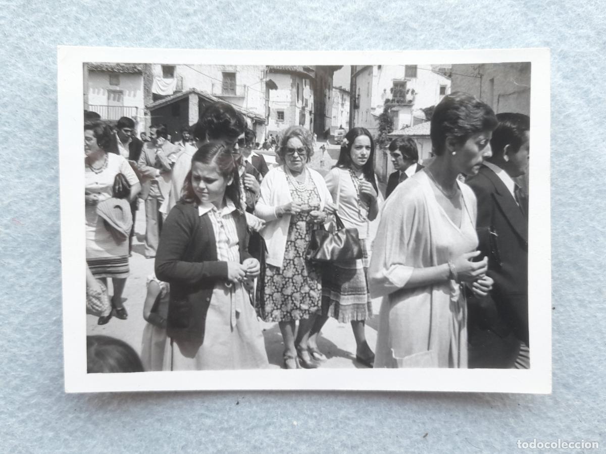 Fotografia antiga: Fotograf&iacute;a antigua de Procesi&oacute;n. Iglesuela del Cid. A&ntilde;o 1977.