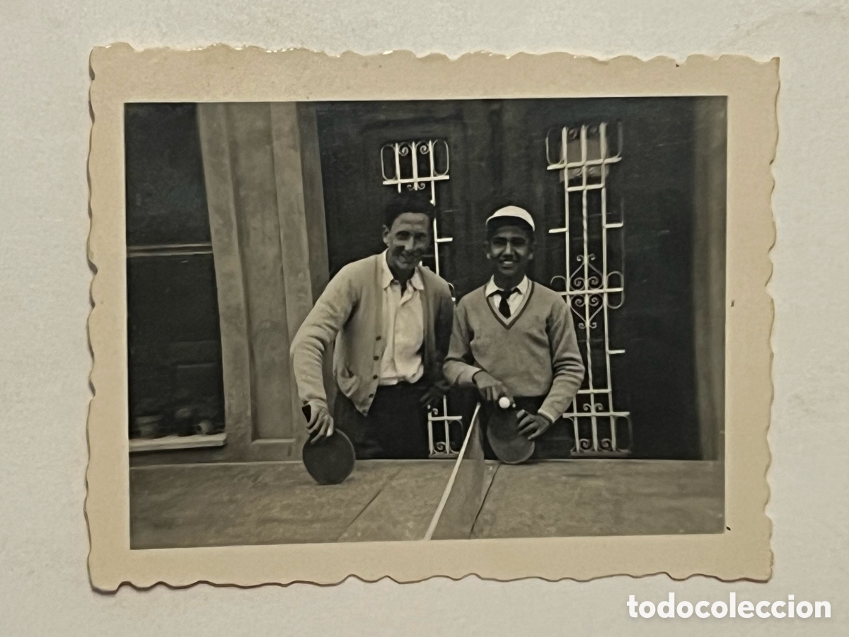 Fotografia antiga: TORRENTE (Valencia) Partida de Pimpon en casa de Aigues.. Pascua de 1955, Medidas: 4,5 x 6 cm.