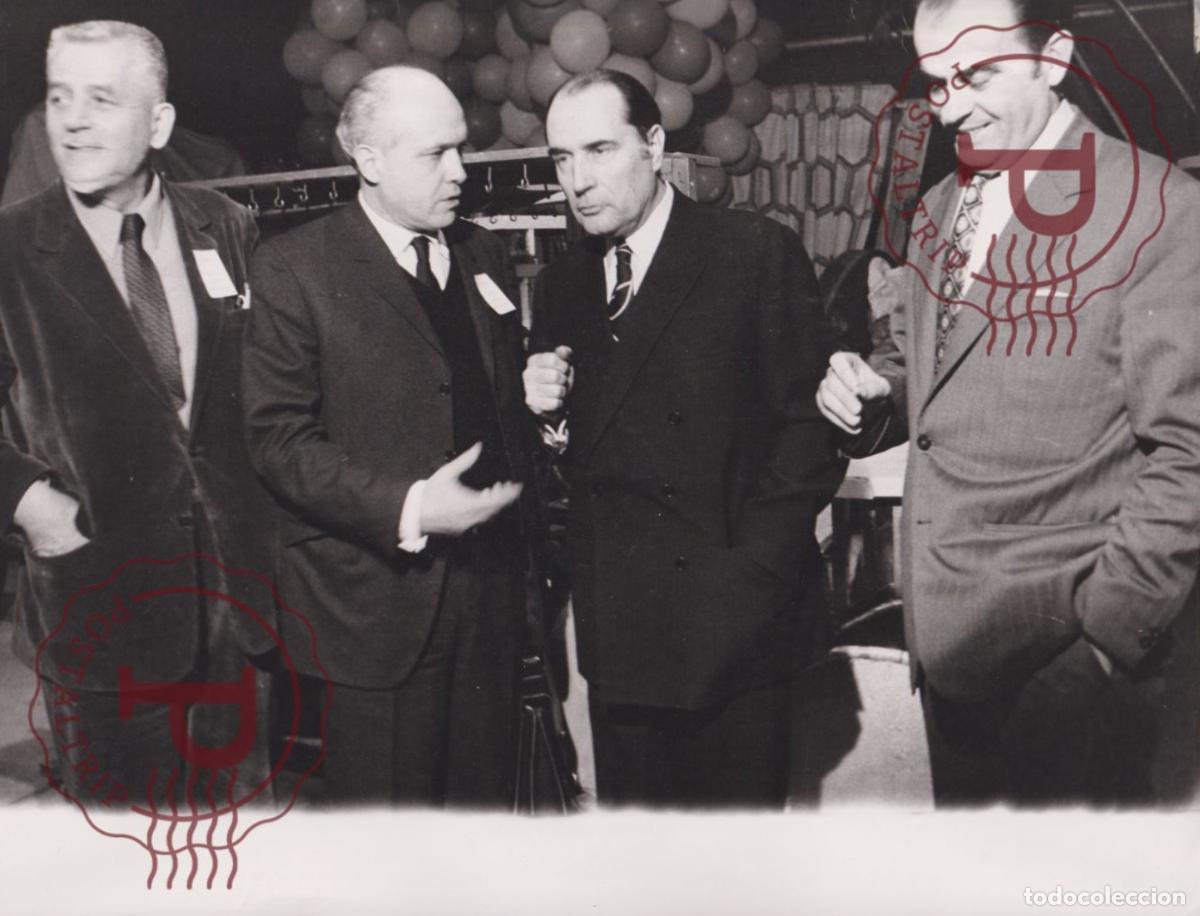 Fotografia antiga: GEORGES MARCHAIS FRAN&Ccedil;OIS MITTERRAND. POLITICO. POLITICIAN POLITICIEN. +-30X23CM