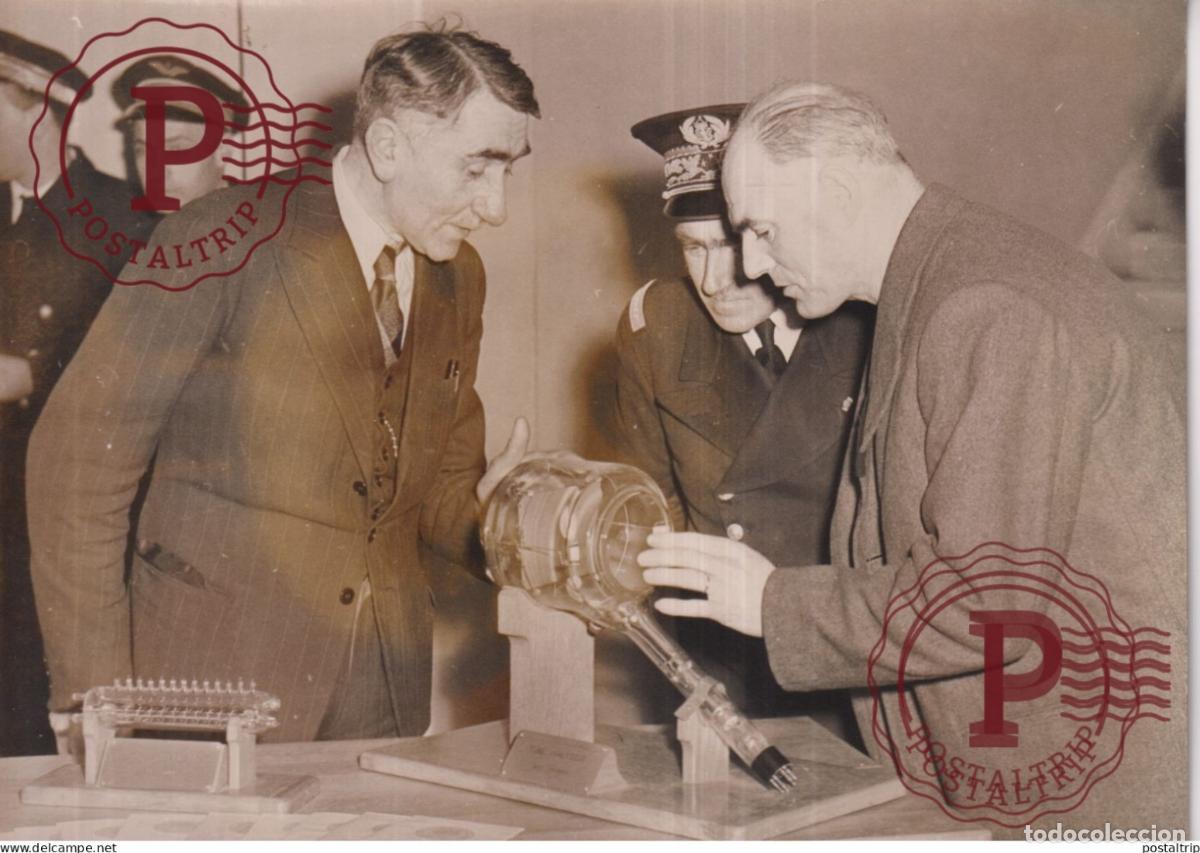 Fotograf&iacute;a antigua: CENTRE EXPERIMENTAL DE TELEVISION COMPAGNIE COMPTEURS CHARLES TILLON MINISTRE ARMEM18*13CM press pho