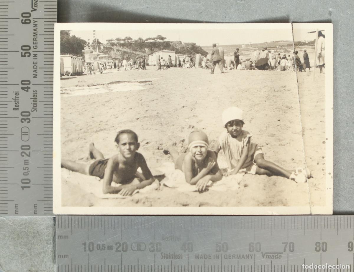 Fotograf&iacute;a antigua: FOTOGRAFIA. Ni&ntilde;os en la playa. SANTANDER SARDINERO. hacia 1920