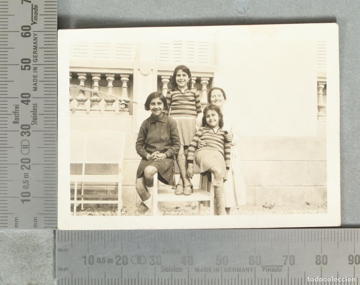 Fotograf&iacute;a antigua: FOTOGRAFIA. Retrato de familia con cuatro personas hacia 1920