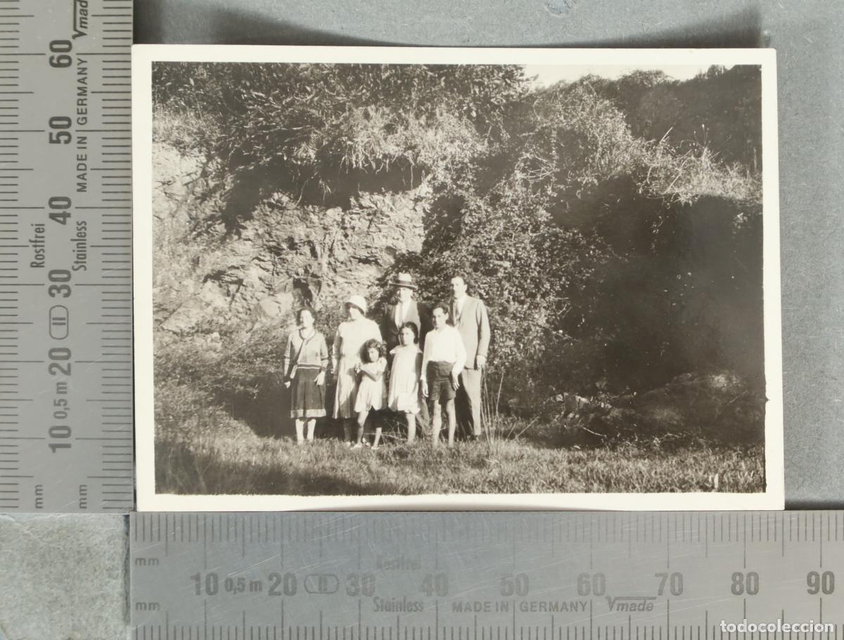 Fotograf&iacute;a antigua: FOTOGRAFIA. familia en el campo hacia 1920