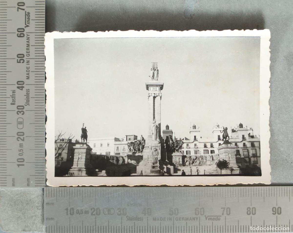 Photographie ancienne: FOTOGRAFIA. Monumento a las Cortes de C&aacute;diz hacia 1930
