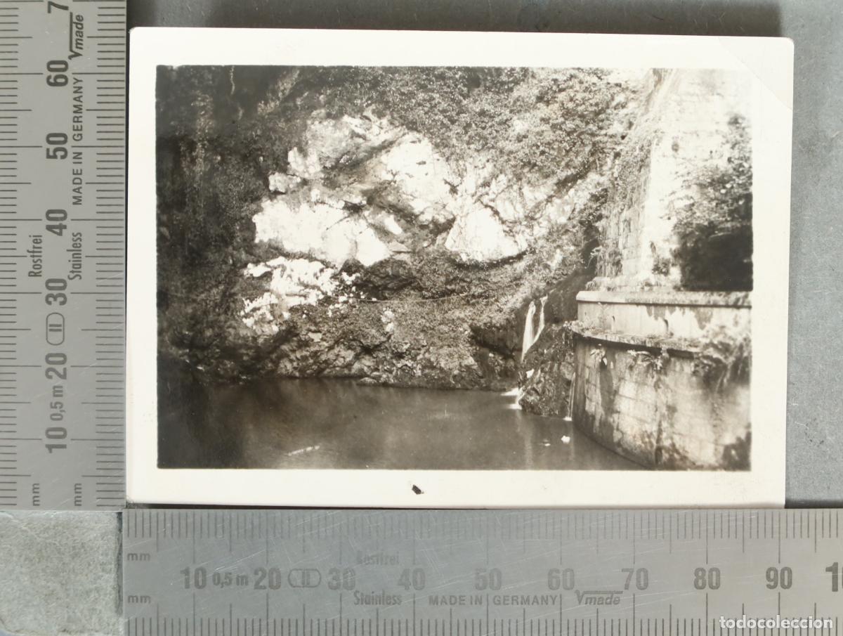 Fotograf&iacute;a antigua: FOTOGRAFIA. Asturias - Vista de la parte baja de la cueva de Covadonga hacia 1930