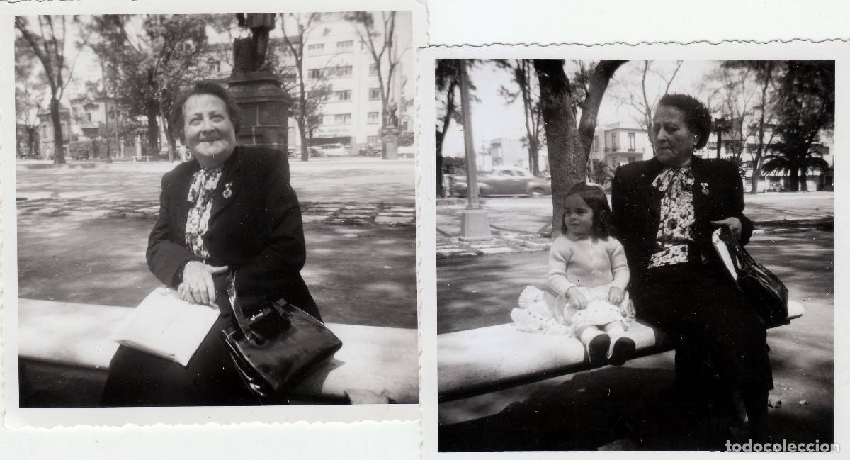 Fotograf&iacute;a antigua: 2 fotos. Abuela con su nieta en un gran parque. A&ntilde;os 50 bm