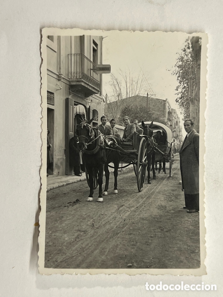 Fotograf&iacute;a antigua: J. MORA, Fotos.. Alto Arag&oacute;n. Gente en Carro.. Carro y Tartana.. lugar por identificar (a.1943)