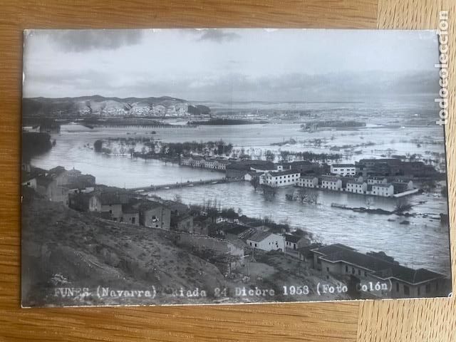 Fotograf&iacute;a antigua: Funes. Navarra. Riada de 1958. Foto Col&oacute;n. 14 x 9 cm