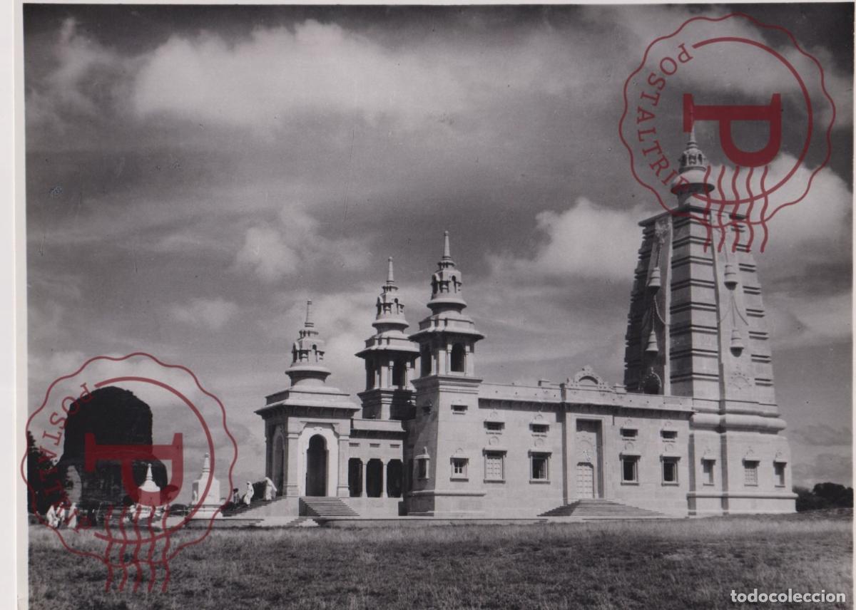 Fotograf&iacute;a antigua: ASIA. INDIA. INDE. SARNATH. THE MULAGANDHA KUTI VIHARA WITH STUPA ON LEFT. PHOTO FOTO. 24X18CM