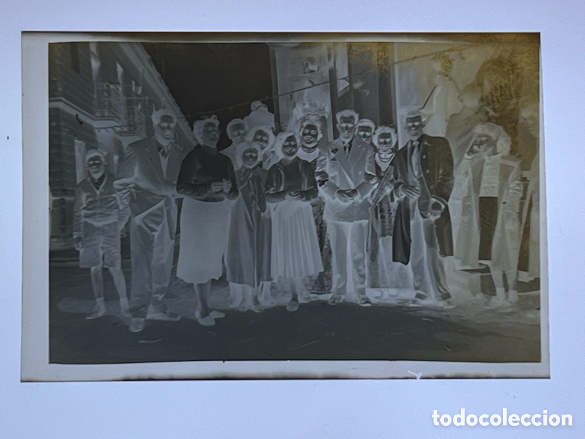 Fotografia antiga: FALLAS Y FALLERAS Clich&eacute; Celuloide (4,5 x 7) Ciutat vella Barri del Carme ? (1930-40?) Casa Escuder