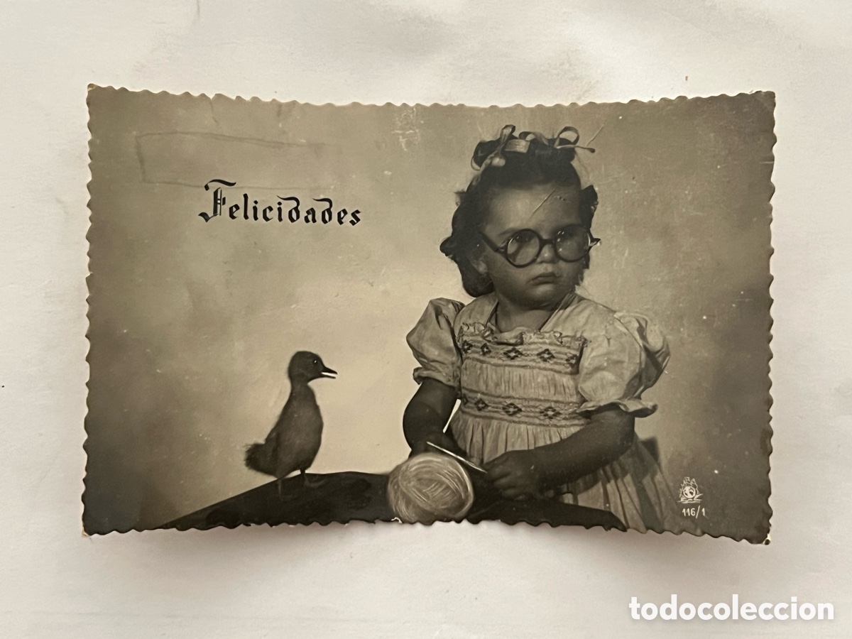Fotografia antiga: NI&Ntilde;A CON GAFAS y Pato.. Fotograf&iacute;a 24 de Octubre de 1954, El Caba&ntilde;al, Valencia