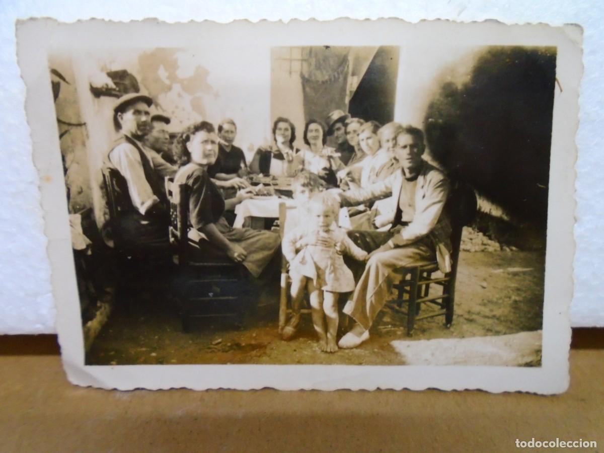 Fotograf&iacute;a antigua: ALGUE&Ntilde;A(ALICANTE)FOTO DE 9X6 CM FECHADA 25/9/1936.CU&Ntilde;O SOCIEDAD DE CAMPESINOS.RARA.