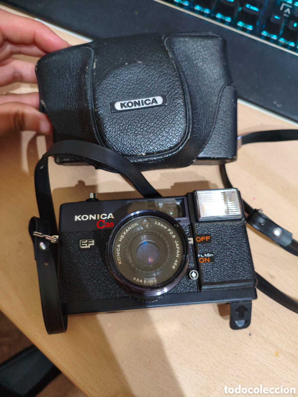 Fotograf&iacute;a antigua: C&aacute;mara fotos konica C35 ef anal&oacute;gica vintage