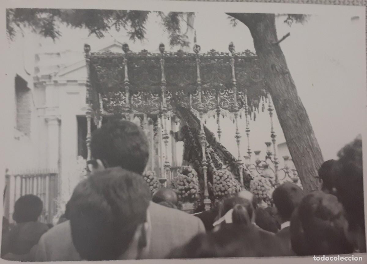 Fotograf&iacute;a antigua: SEMANA SANTA SEVILLA, ANTIGUA FOTOGRAF&Iacute;A EPERANZA DE TRIANA , 10X7 CM. APROX.