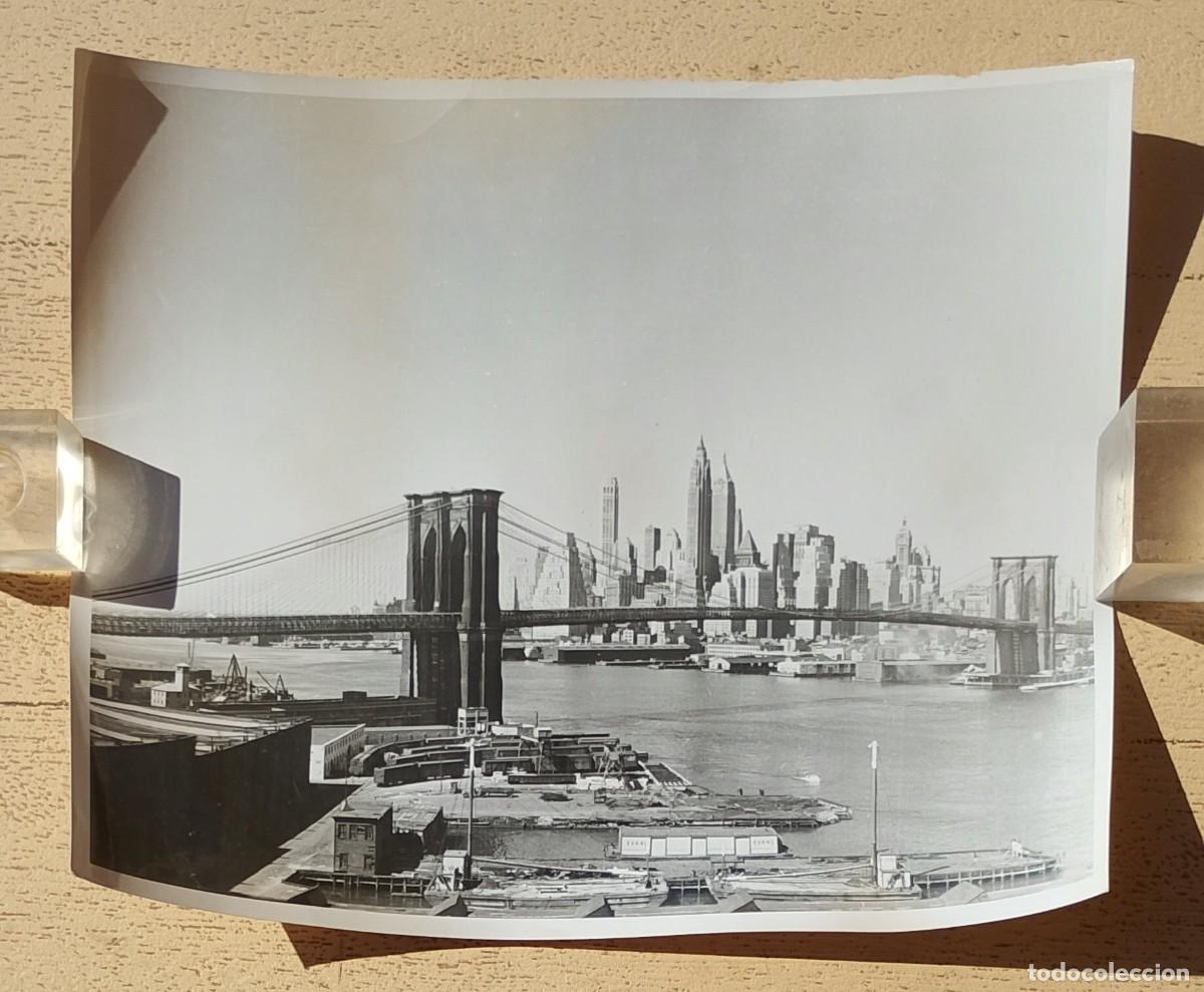Fotograf&iacute;a antigua: Fotograf&iacute;a de Nueva York Puente de Brooklyn USIS PHOTO LAB