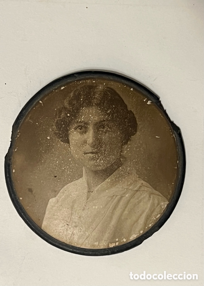 Antique Photography: RETRATO DE MUJER.. fotograf&iacute;a esmaltada sobre marco Procedimiento Fotoplastico (h.1900?)