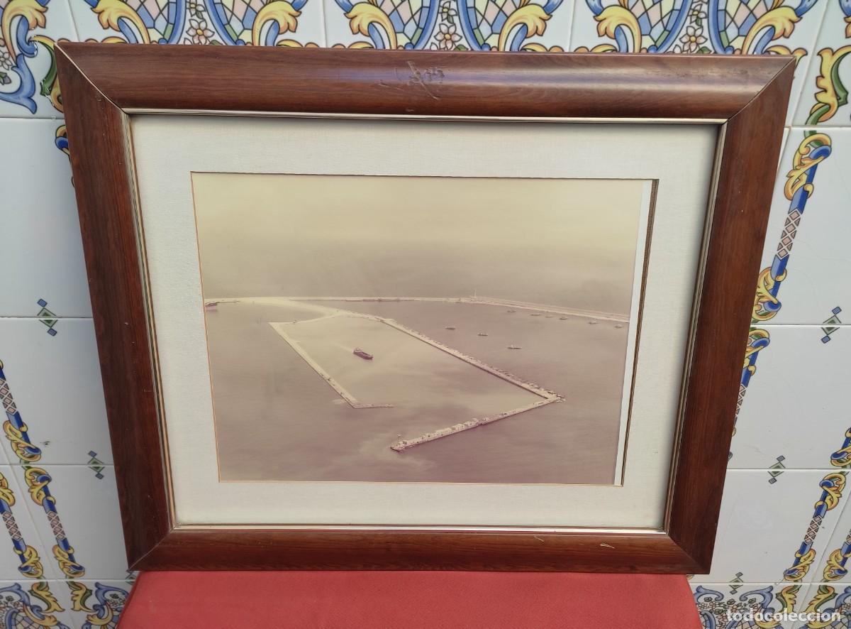 Antique Photography: antigua fotografia aerea enmarcada de un puerto - probablemente a&ntilde;os 70