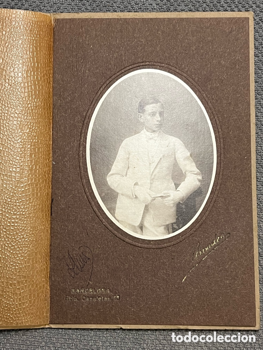 Alte Fotografie: BARCELONA AMADEO, fot&oacute;grafo &hellip;NI&Ntilde;O COMUNI&Oacute;N (h.1910?) Med&iacute;das: 16 x 25