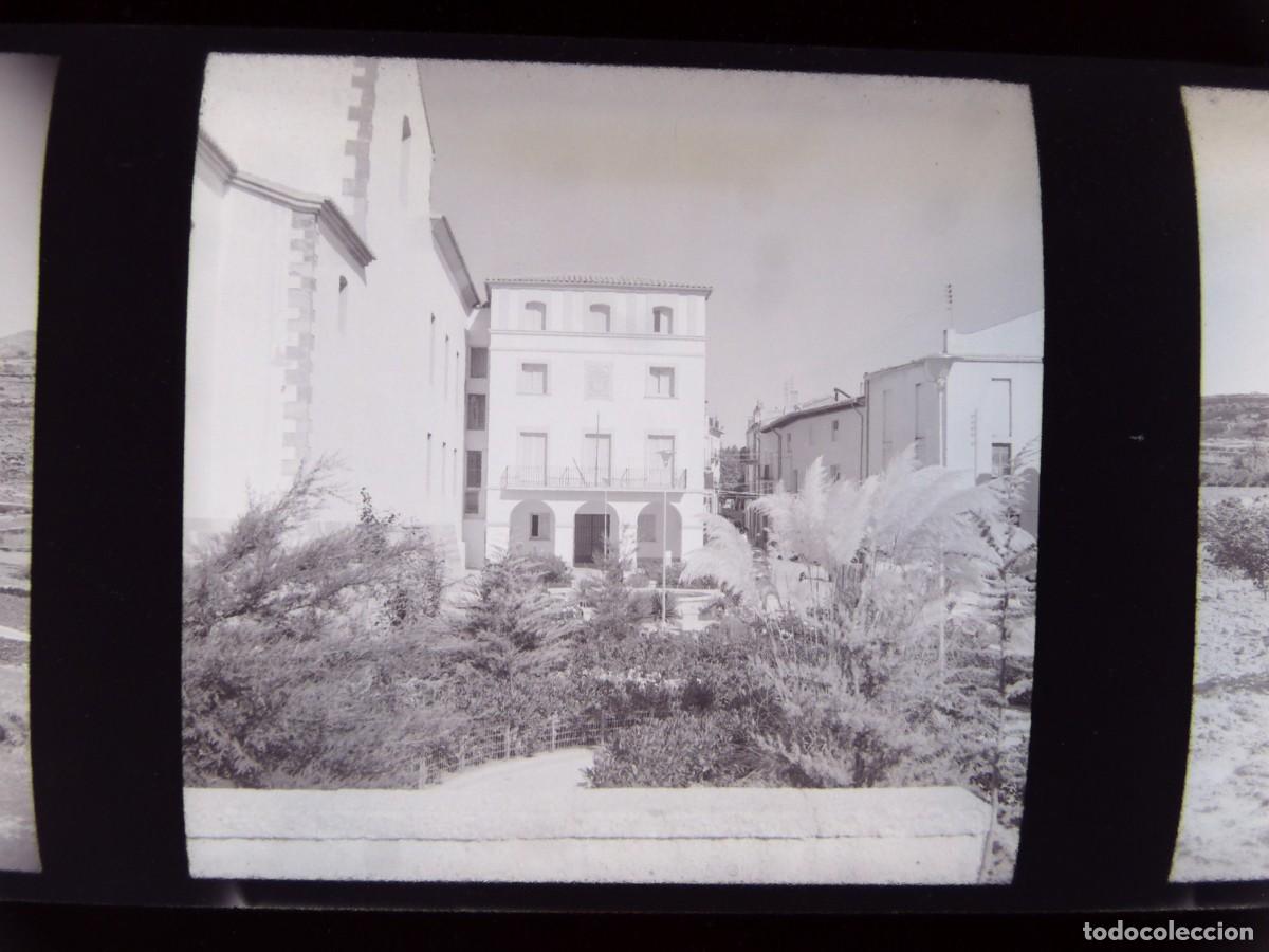 Alte Fotografie: BENASAL, CASTELLON, PISCINA, TOROS - 11 ANTIGUOS CLICHES NEGATIVOS DE 6x6 cm EN CELULOIDE - A&Ntilde;O 1972