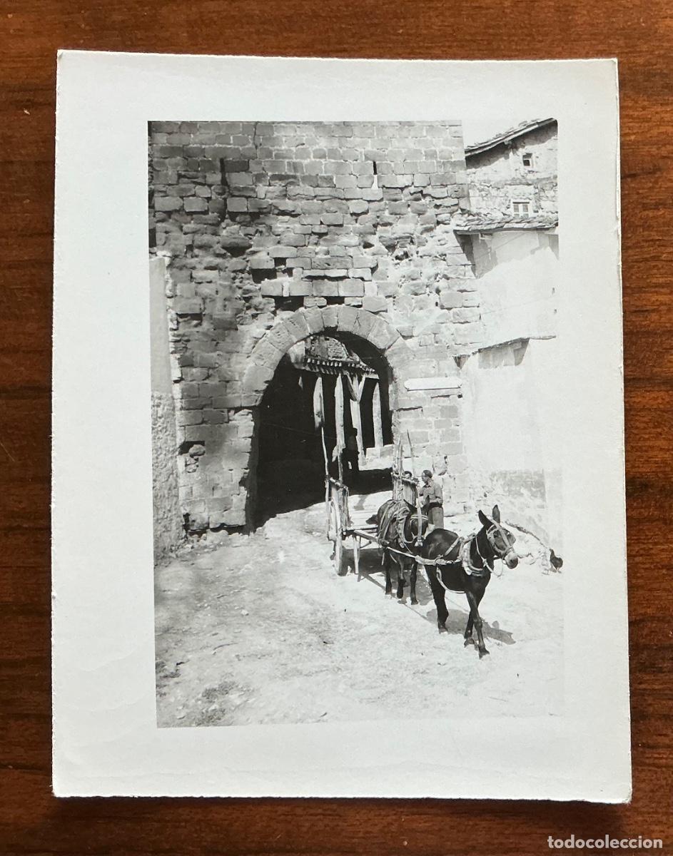 Alte Fotografie: FOTO COSTUMBRISTA PUERTA DE ABAJO SALINILLAS DE BURADON LABASTIDA &Aacute;LAVA
