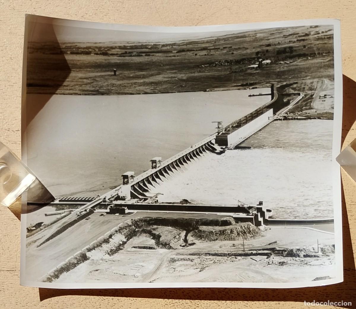 Fotografia antiga: Fotograf&iacute;a de la Presa Grande Coulee USIS PHOTO LAB