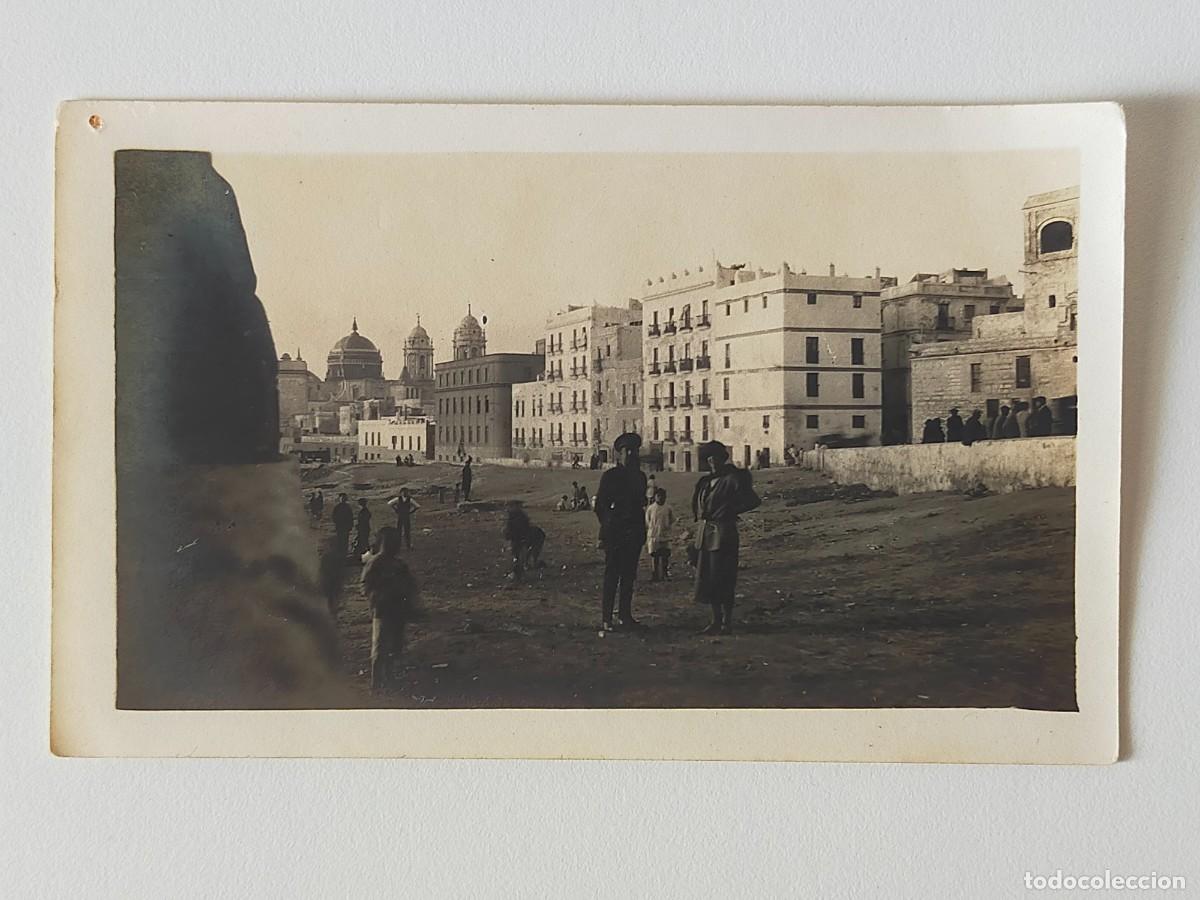 Photographie ancienne: Antigua Fotograf&iacute;a CADIZ (11,5x7) Zona Campo del Sur, Catedral al fondo.