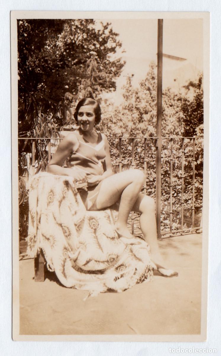 Antique Photography: Preciosa foto. Guapa chica en posado sexy. A&ntilde;os 20-30 bm