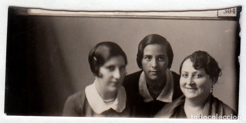 Alte Fotografie: Fotomat&oacute;n. Tr&iacute;o de chicas, amigas. A&ntilde;os 20 bm