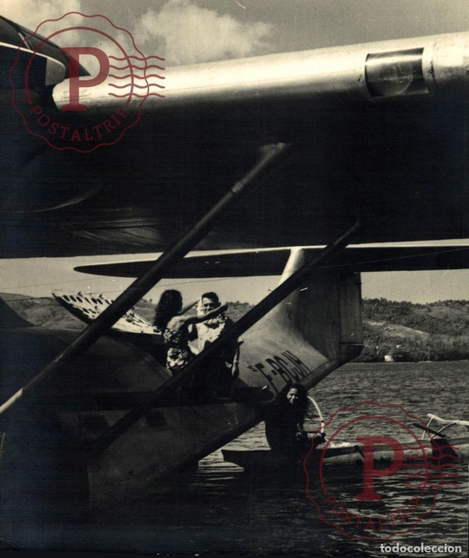 Fotograf&iacute;a antigua: OCEANIA OCEANIE. TAHITI. AVIACION AVIATION. +- 25X20.5CM PHOTO. FOTOGRAFIA ANTIGUA.