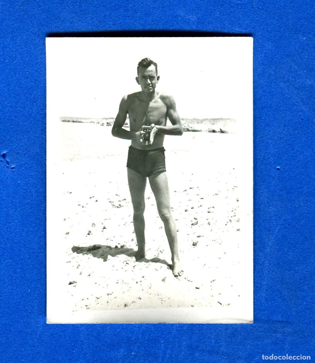 Fotograf&iacute;a antigua: FOTOGRAFIA HOMBRE EN BA&Ntilde;ADOR