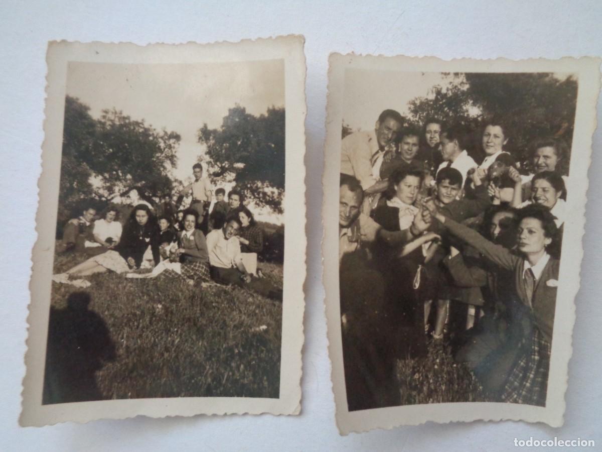 Fotograf&iacute;a antigua: LOTE DE 2 FOTOS DE GENTE DE ROMERIA CON SOMBRA DEL FOTOGRAFO , A&Ntilde;OS 40